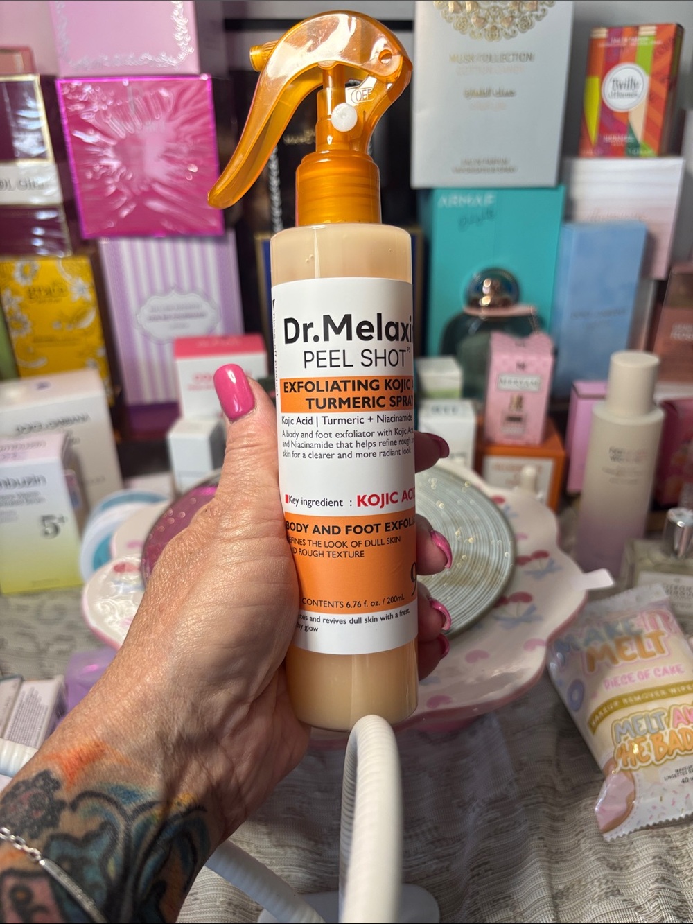 Dr. Melaxi Exfoliating Kojic Turmeric Spray - Orange